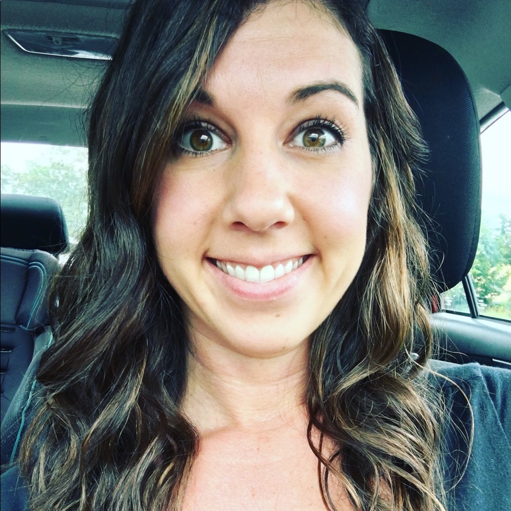 Meet your Posher, Danielle